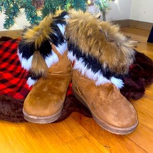 Girls Fashion Boots, size 2